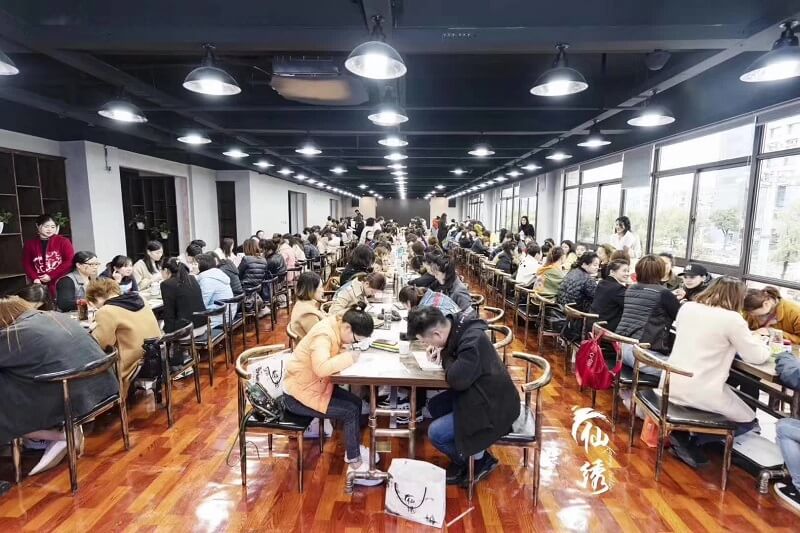 深圳罗湖区纹绣培训多少钱才合理(附培训价格表)?