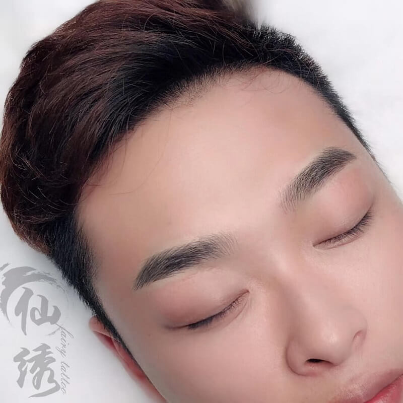 男士线条眉前后对比图片